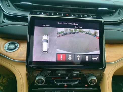 Certified 2023 Jeep Grand Cherokee Summit AWD/4WD image 34
