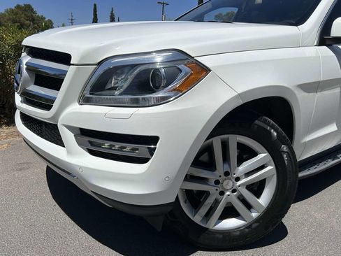 Used 2015 Mercedes-Benz GL 450 4MATIC image 12