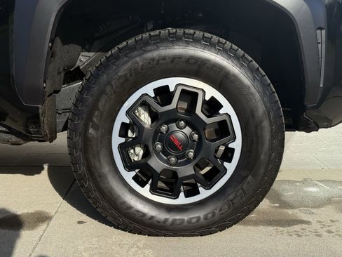 Used 2024 Toyota Tacoma TRD Off-Road w/ TRD Off Road Premium Package image 9