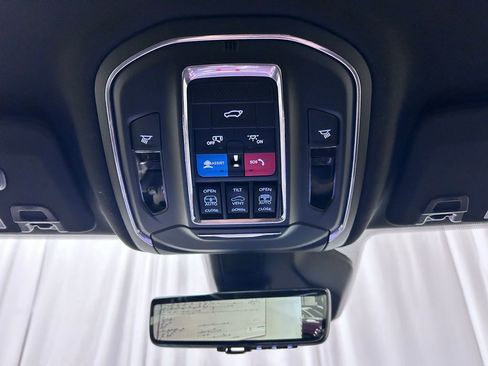 New 2025 Jeep Grand Cherokee L Overland w/ Luxury Tech Group IV AWD/4WD image 19