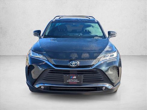 Used 2023 Toyota Venza XLE image 8