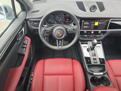New 2026 Porsche Macan image 15