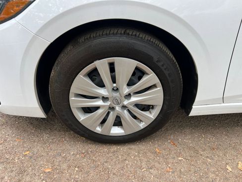 Used 2025 Nissan Sentra S image 29