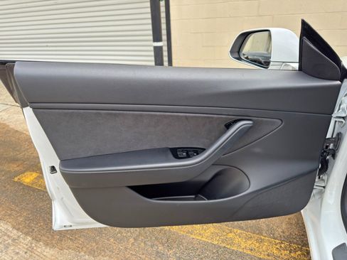 Used 2019 Tesla Model 3 Standard Range Plus RWD image 37