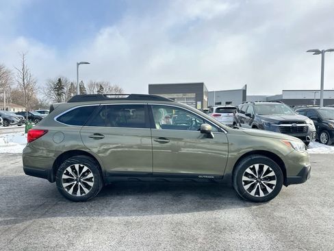 Used 2017 Subaru Outback 3.6R Limited image 14