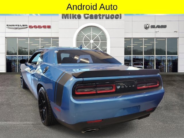 Used 2015 Dodge Challenger R/T Scat Pack w/ Leather Interior Group RWD image 5