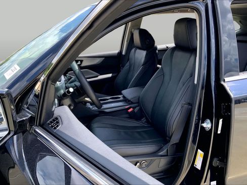 Used 2026 Acura MDX FWD w/ Technology Package image 8