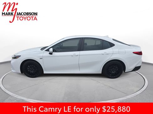 Used 2025 Toyota Camry LE FWD image 14