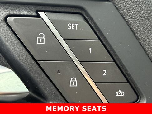 Used 2025 GMC Acadia Denali AWD/4WD image 17