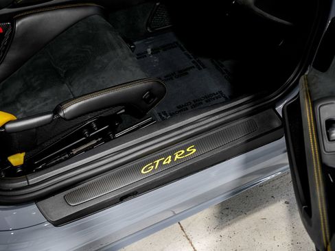 Used 2023 Porsche 718 Cayman GT4 RS RWD image 23