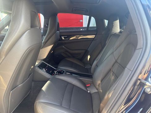Used 2018 Porsche Panamera 4 image 10