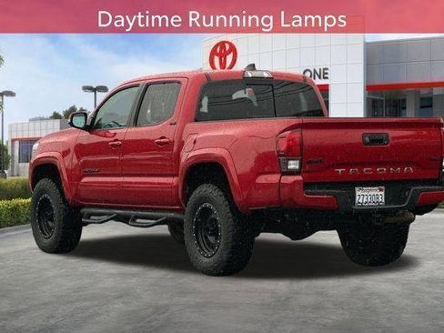 Used 2020 Toyota Tacoma SR5 w/ Technology Package image 7