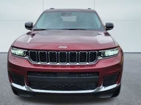 Used 2022 Jeep Grand Cherokee L Laredo w/ Luxury Tech Group I RWD image 11