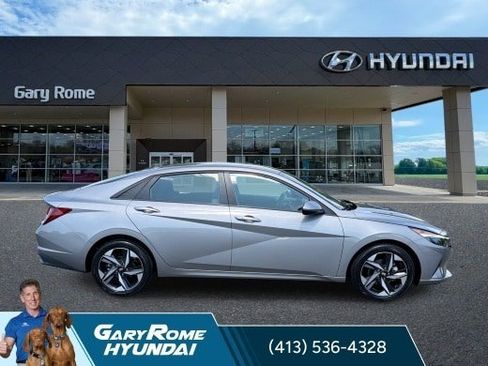 Certified 2023 Hyundai Elantra SEL w/ Convenience Package FWD image 11