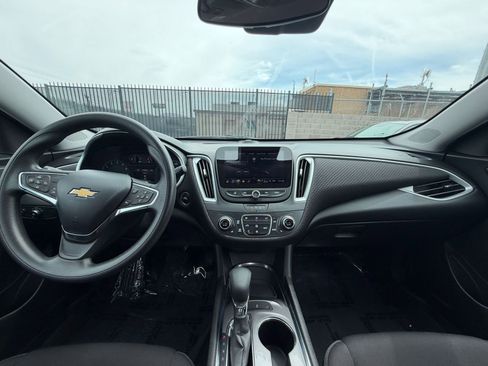 Used 2023 Chevrolet Malibu LT FWD image 34