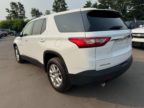 Used 2018 Chevrolet Traverse LS FWD image 3