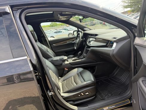 Used 2023 Cadillac XT6 Premium Luxury w/ Platinum Package AWD/4WD image 27