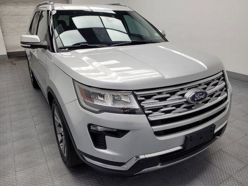 Used 2018 Ford Explorer Limited w/ Ford Safe & Smart Package FWD image 14