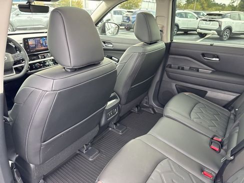 New 2026 Nissan Pathfinder Platinum w/ Cargo Package AWD/4WD image 14