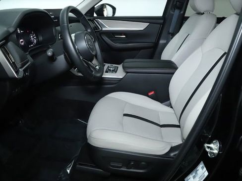 Certified 2025 MAZDA CX-70 Plug-In Hybrid w/ Premium Pkg image 31