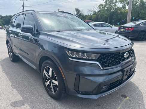 Used 2021 Kia Sorento EX w/ Panoramic Sunroof Package FWD image 3