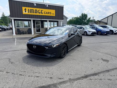 Used 2025 MAZDA MAZDA3 Hatchback w/Premium Plus Pkg AWD/4WD image 2