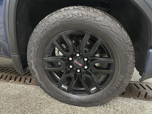 Used 2022 GMC Sierra 1500 Elevation image 11