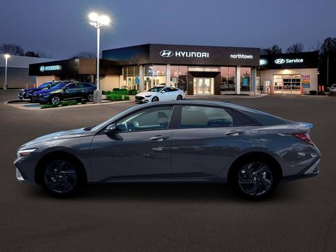 New 2026 Hyundai Elantra Sport image 3