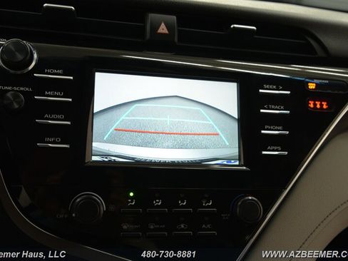 Used 2018 Toyota Camry LE image 30