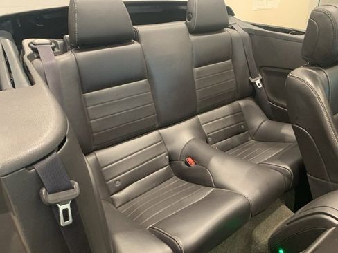 Used 2014 Ford Mustang Premium image 28