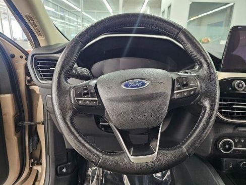 Used 2020 Ford Escape SEL image 10