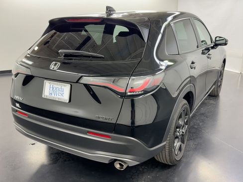 Used 2025 Honda HR-V Sport image 9