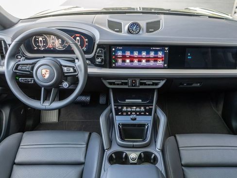 New 2026 Porsche Cayenne Coupe AWD/4WD image 11