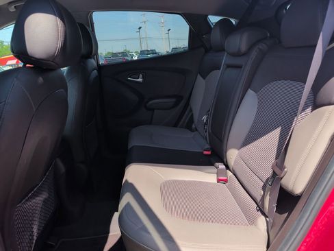Used 2012 Hyundai Tucson GLS FWD image 18