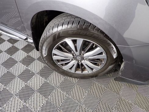 Used 2018 Nissan Pathfinder SV w/ SV All Weather Package image 33