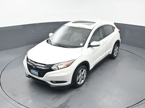 Used 2017 Honda HR-V EX image 31