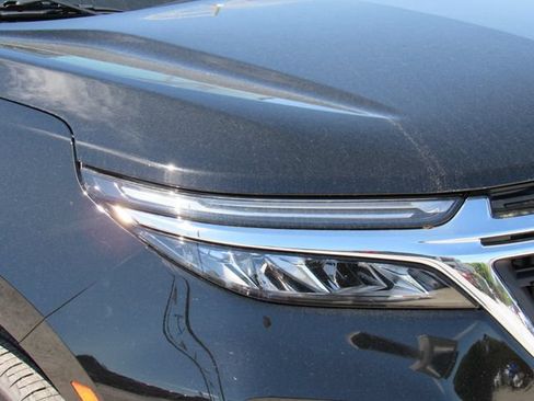 Used 2024 Chevrolet Equinox LT FWD image 10
