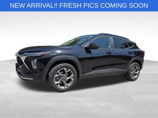 Used 2025 Chevrolet Trax LT w/ LT Convenience Package FWD video 2