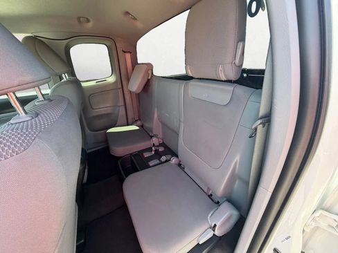 Used 2013 Toyota Tacoma 2WD Access Cab image 25