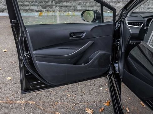 Certified 2025 Toyota Corolla LE FWD image 23