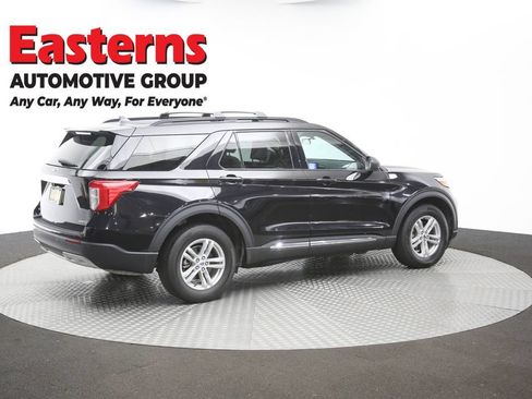 Used 2022 Ford Explorer XLT w/ Equipment Group 202A AWD/4WD image 41