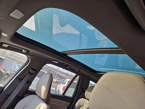 New 2026 Volvo XC90 B6 Ultra w/ Protection Package Premier AWD/4WD image 12