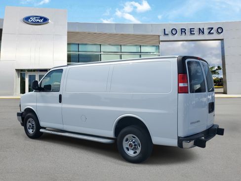 Used 2023 GMC Savana 2500 w/ Driver Convenience Package image 7