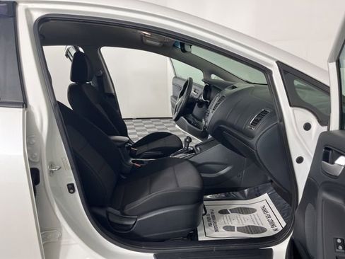 Used 2017 Kia Forte LX w/ Option Group 020 image 39