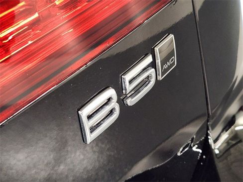 New 2026 Volvo V60 B5 Cross Country Plus w/ Protection Package Premier image 13