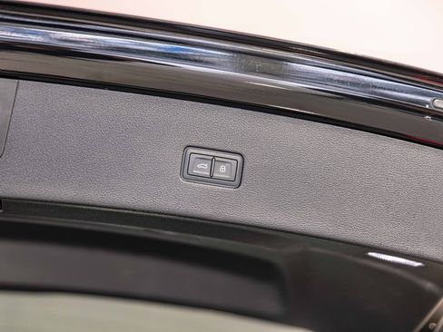 Used 2022 Audi RS Q8 w/ Carbon Optic Package image 19