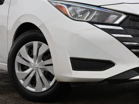 Used 2024 Nissan Versa S w/ Trunk Package image 7