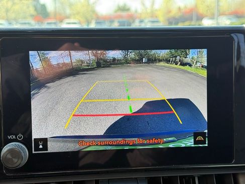 Used 2025 Toyota RAV4 SE w/ Convenience Package image 11