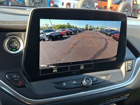 Used 2025 Chevrolet Blazer LT AWD/4WD image 19
