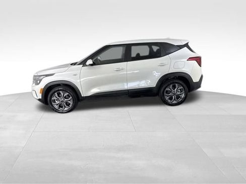 Certified 2026 Kia Seltos LX AWD/4WD image 10